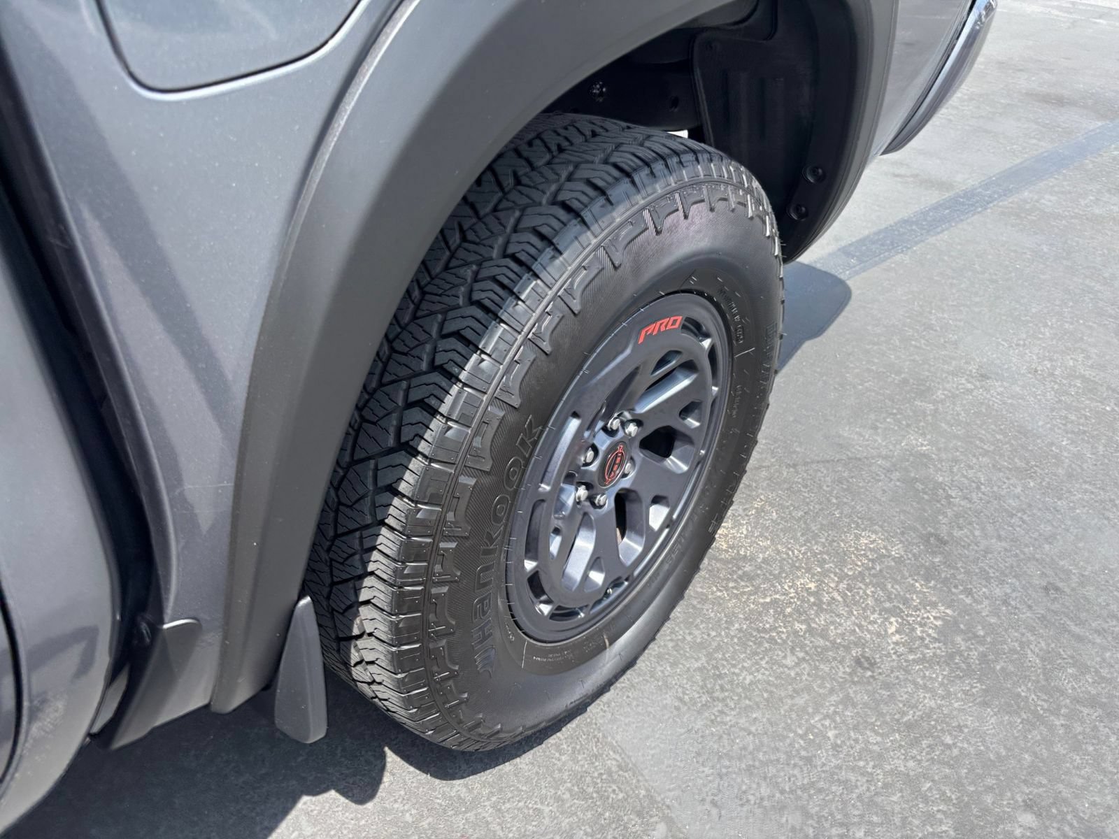 Used 2026 Nissan Frontier PRO-4X AWD/4WD image 30