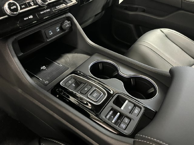 New 2026 Honda Pilot Touring image 18