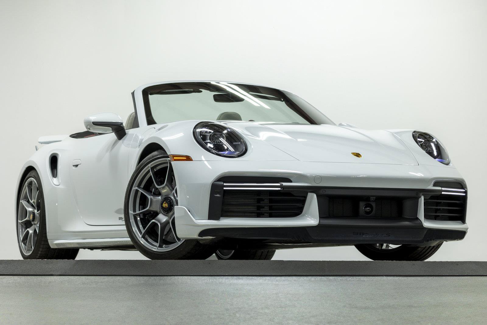 Used 2022 Porsche 911 Turbo S AWD/4WD image 33