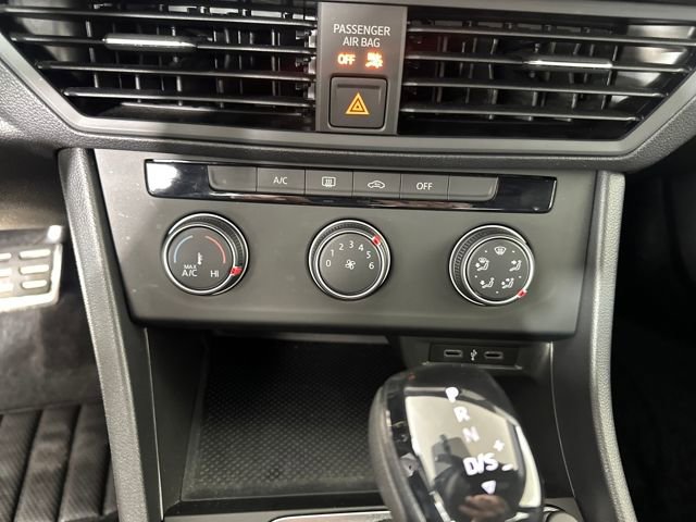 Used 2023 Volkswagen Jetta Sport image 23