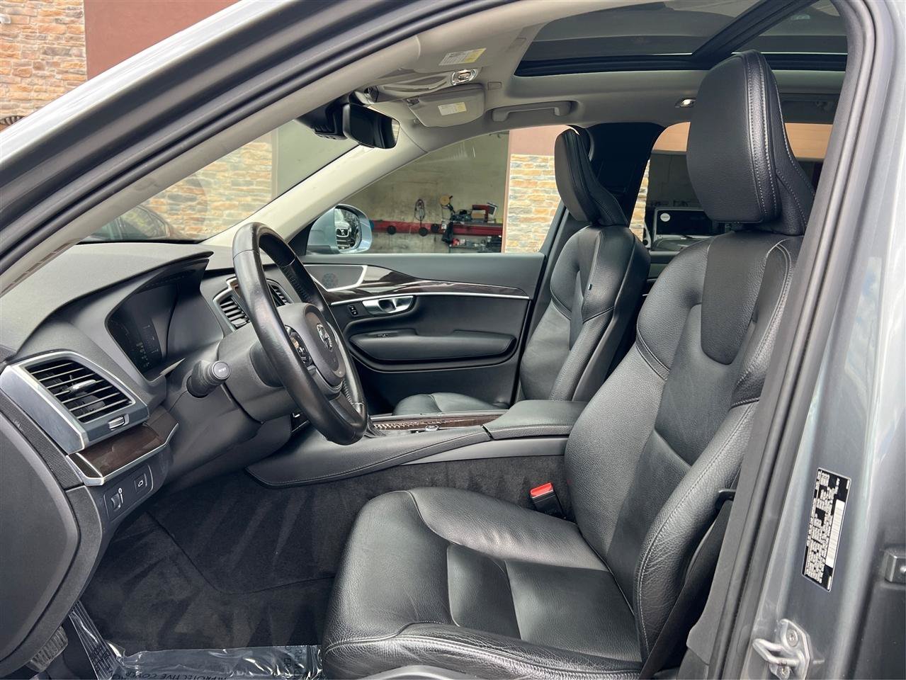 Used 2019 Volvo XC90 T5 Momentum AWD/4WD image 9