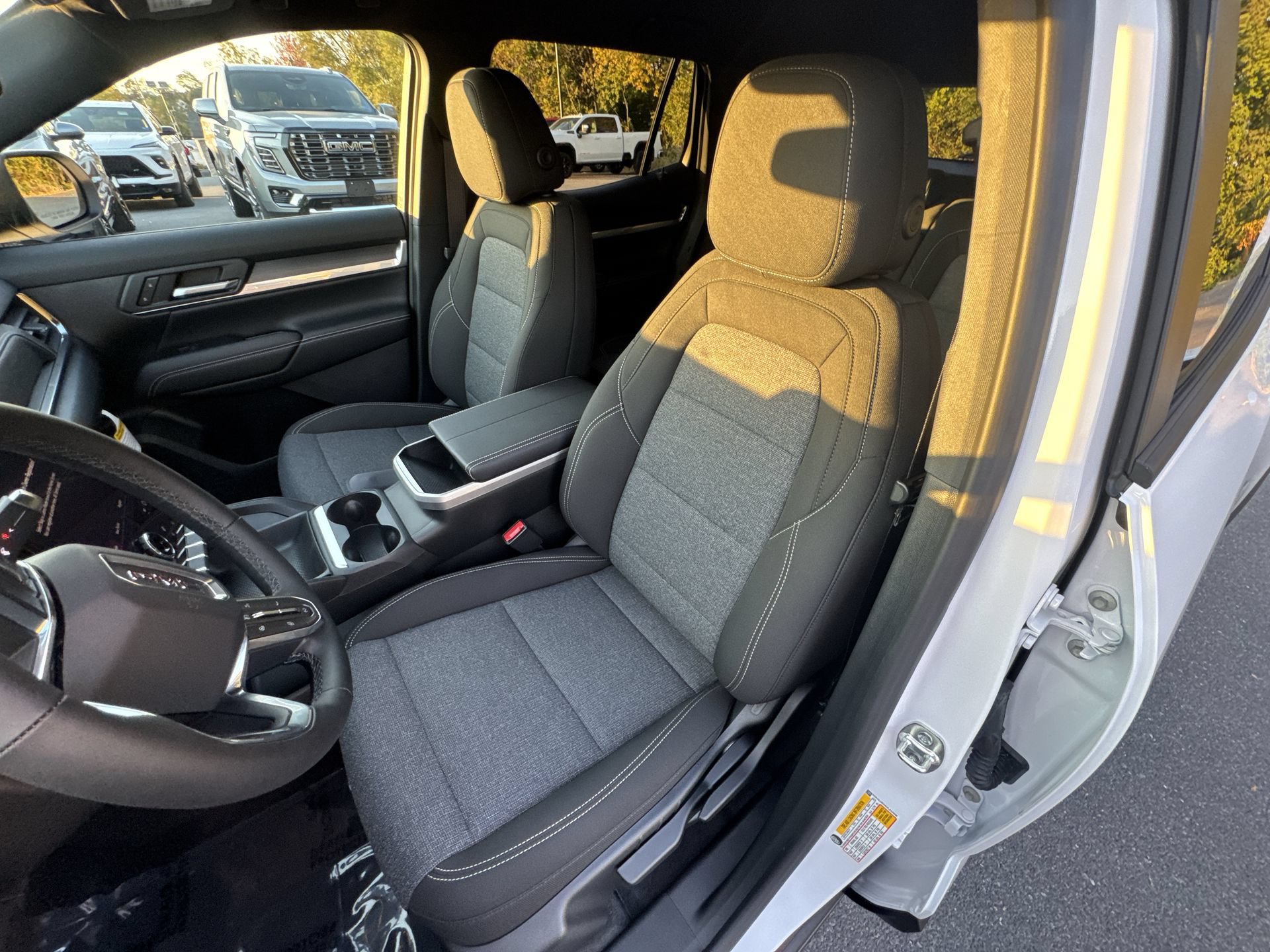 New 2027 GMC Terrain Elevation w/ Black Edition AWD/4WD image 13