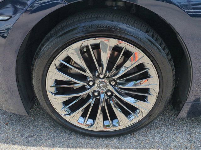 Certified 2020 Lexus LS 500 w/ Accessory Package (Z2) RWD image 11