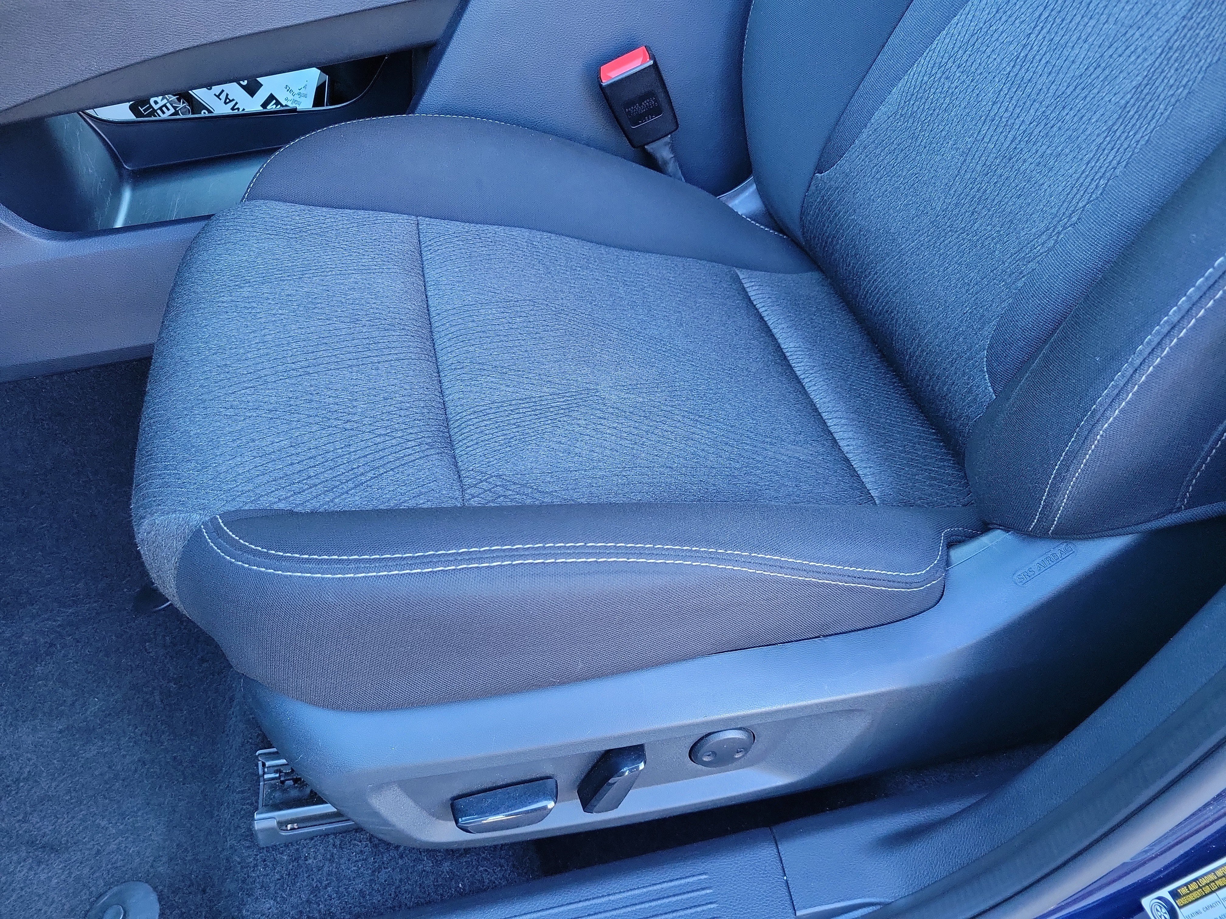 Used 2025 Nissan Rogue SV AWD/4WD image 10