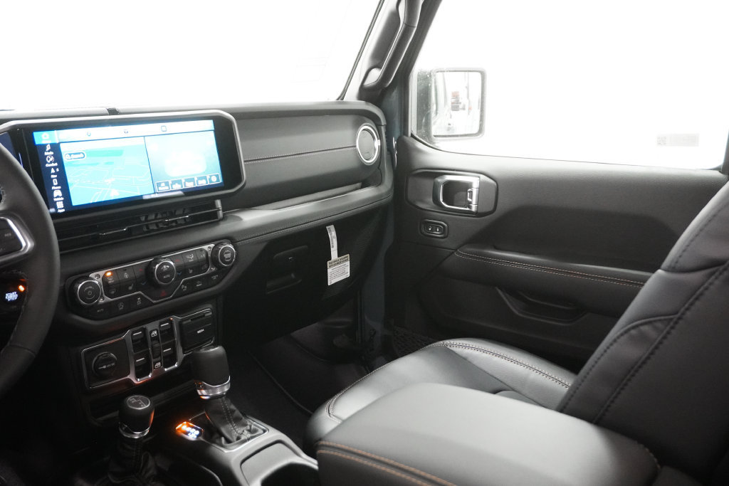 New 2027 Jeep Wrangler Unlimited Sahara AWD/4WD image 13