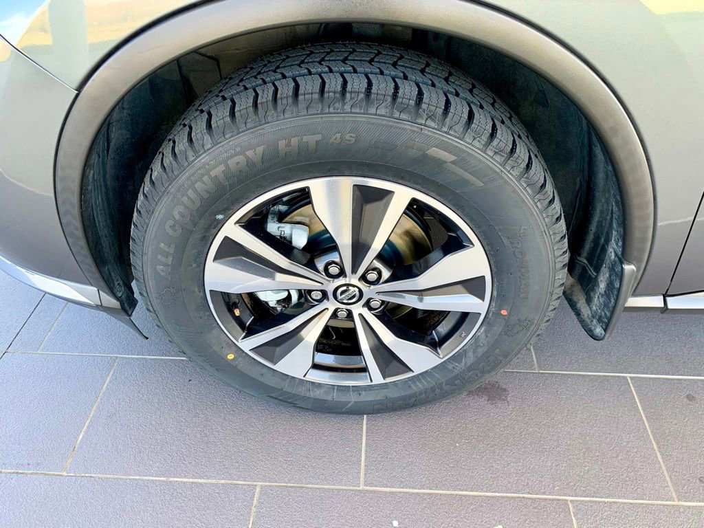 Used 2020 Nissan Murano SV FWD image 10
