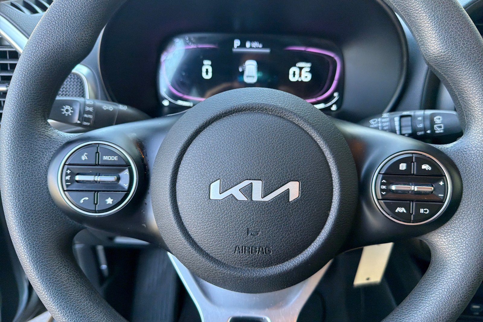 Used 2024 Kia Soul LX FWD image 19