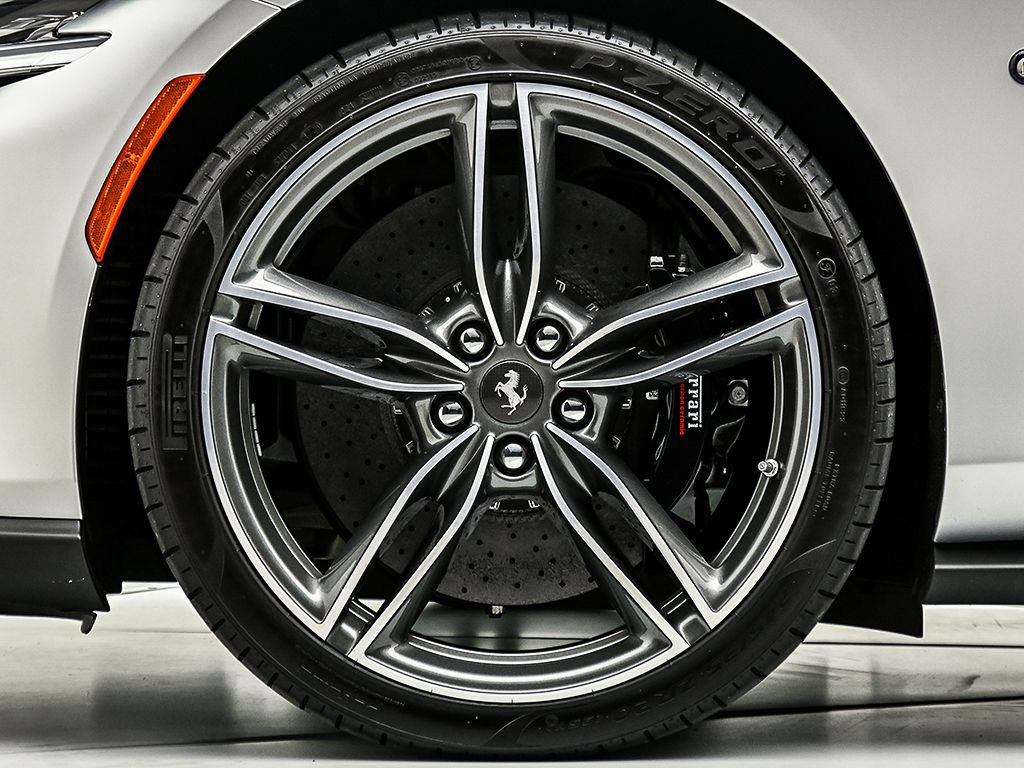 Used 2025 Ferrari Roma Spider RWD image 28