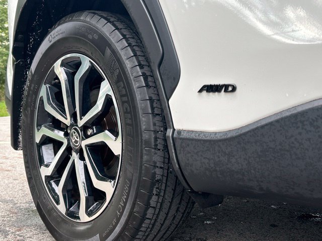 Used 2023 Toyota Corolla Cross AWD Hybrid image 14