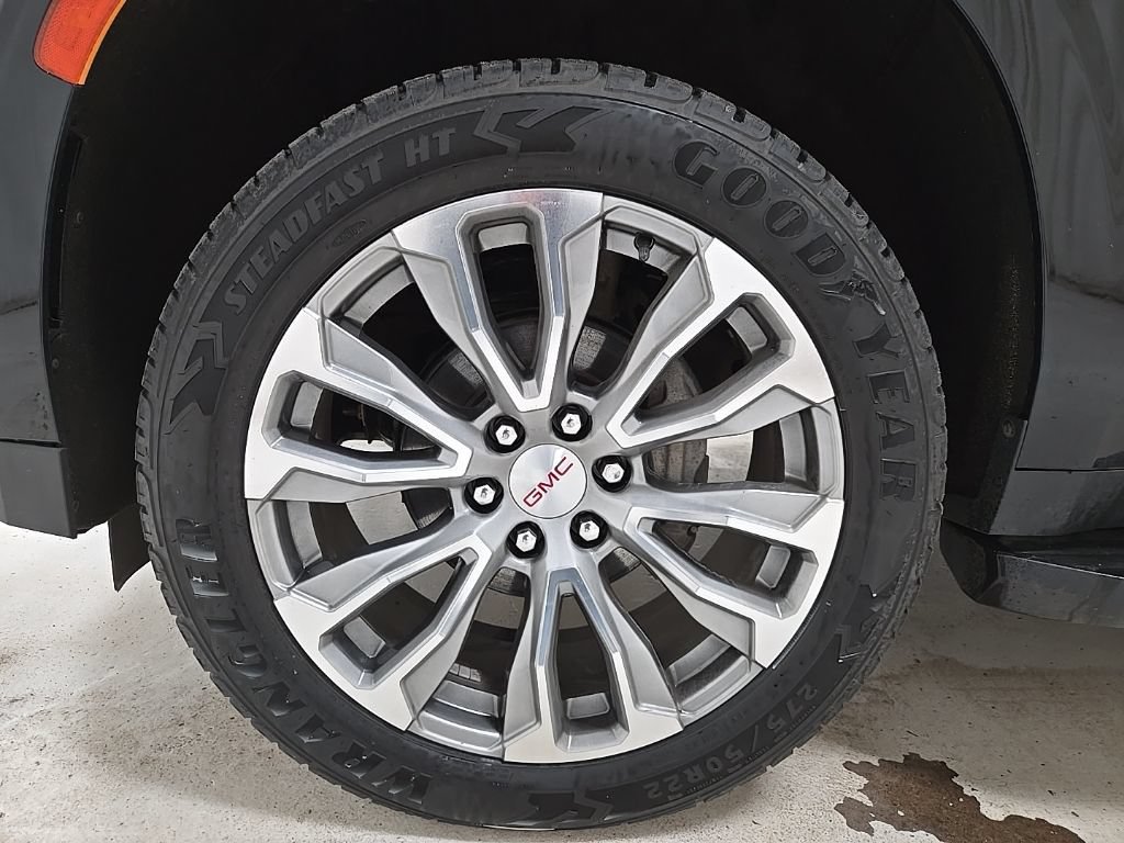 Used 2021 GMC Yukon XL Denali AWD/4WD image 39