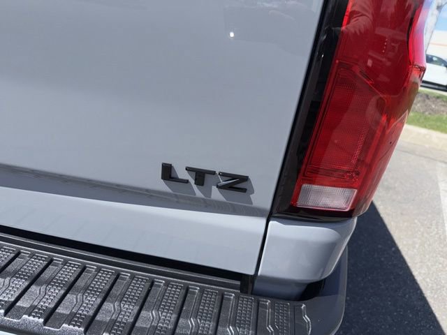 Used 2024 Chevrolet Silverado 2500 LTZ w/ LTZ Plus Package image 7