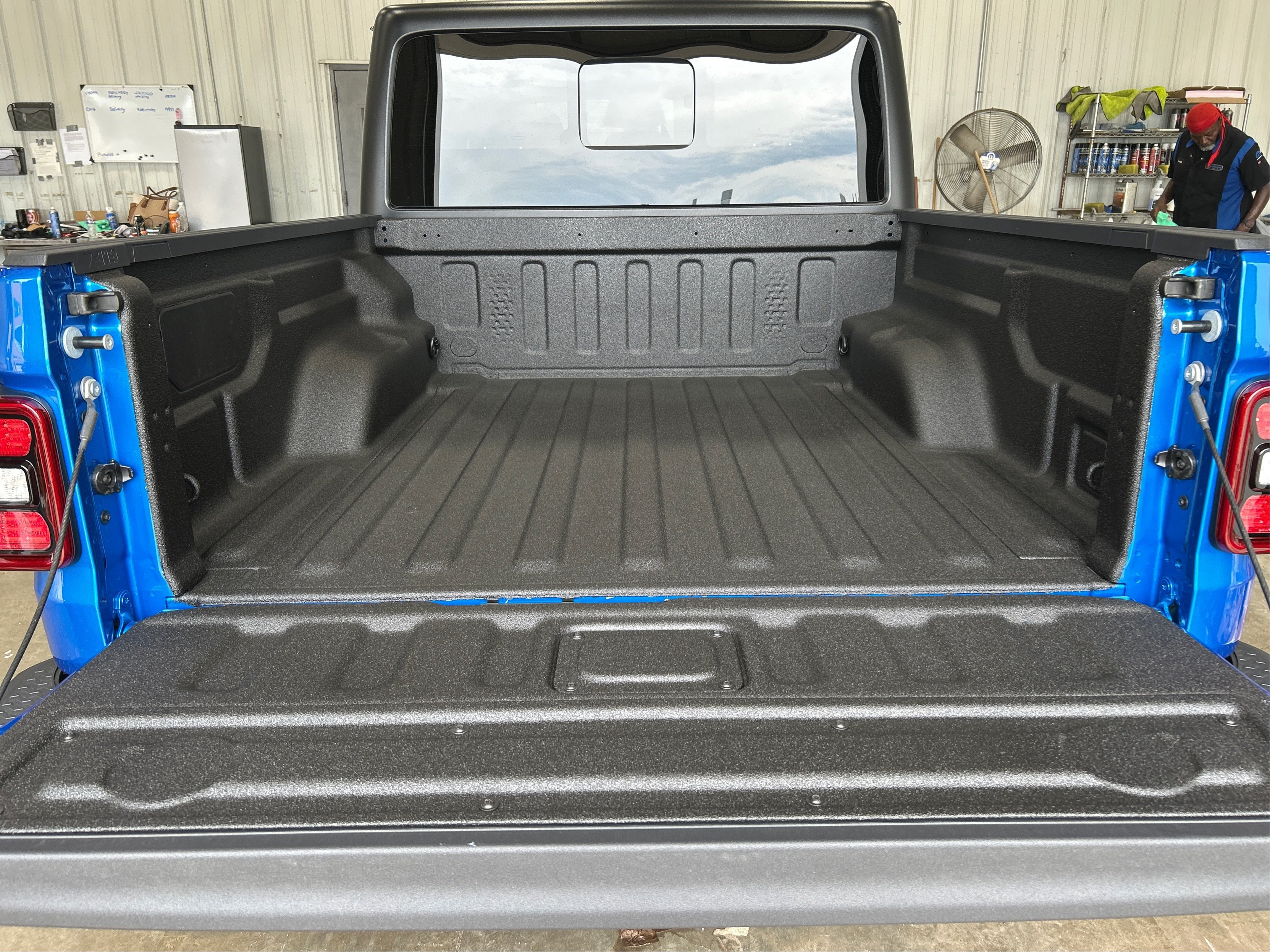 New 2026 Jeep Gladiator Sport AWD/4WD image 22