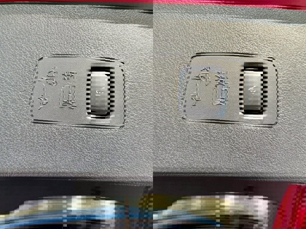 New 2026 Lincoln Corsair Premiere image 18