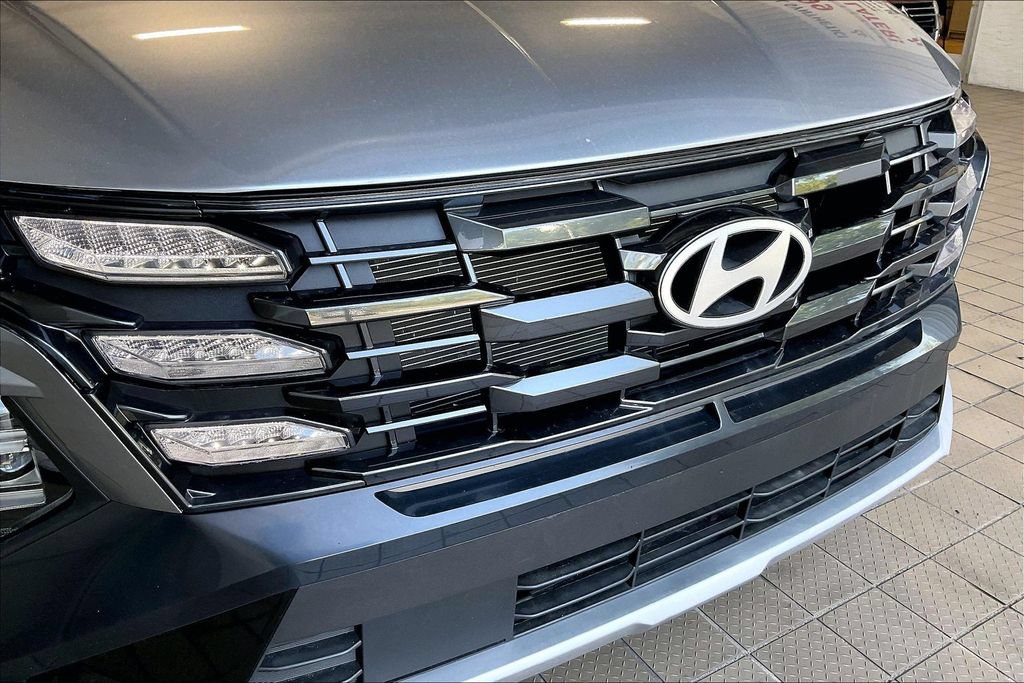 Used 2025 Hyundai Tucson SE FWD image 25