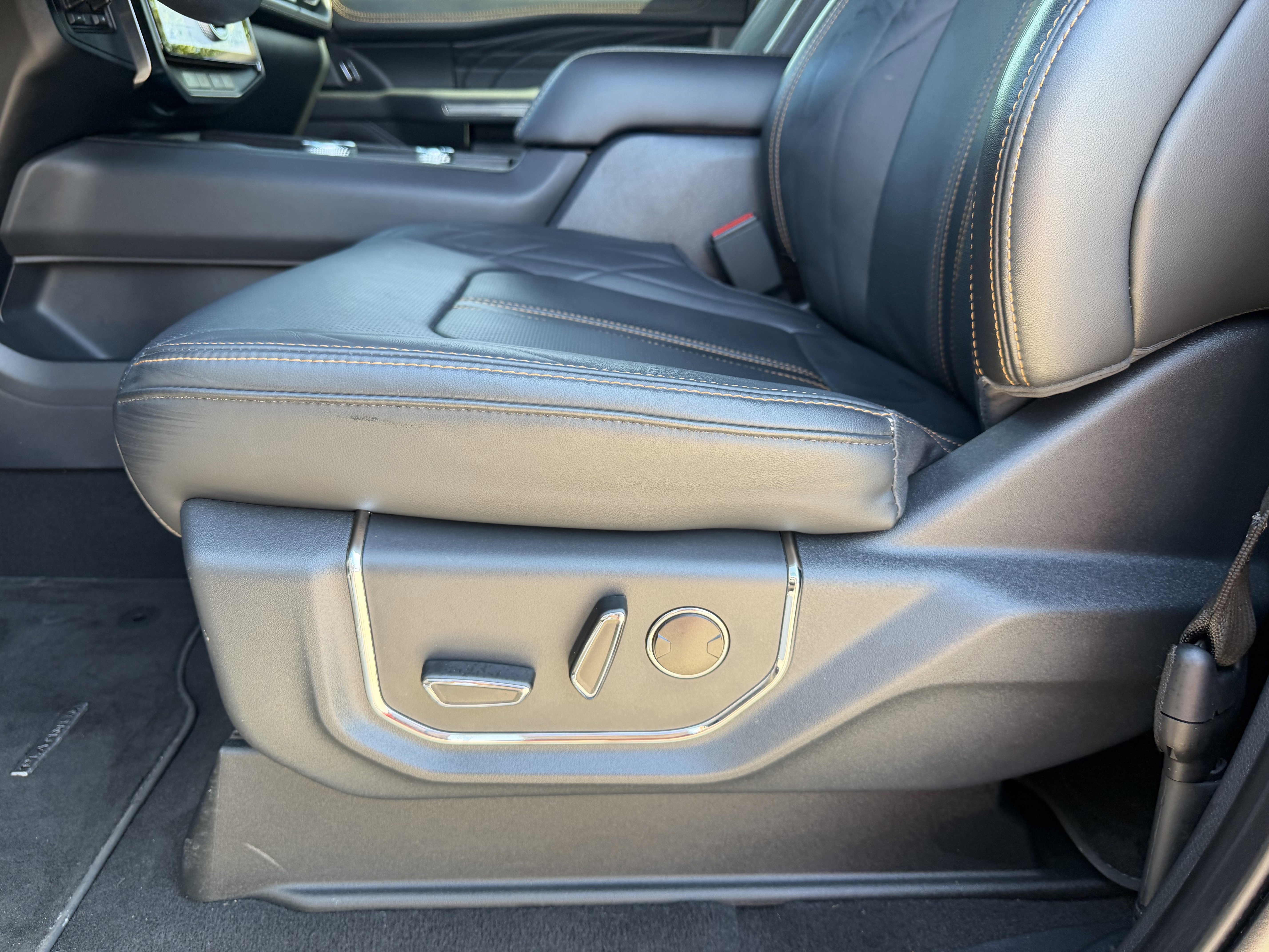 Certified 2024 Ford Expedition Max Platinum AWD/4WD image 32