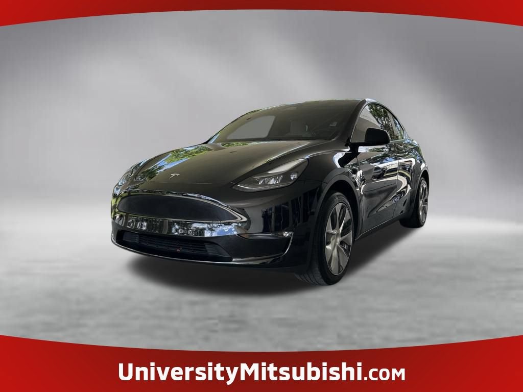 Used 2024 Tesla Model Y Long Range AWD/4WD image 1