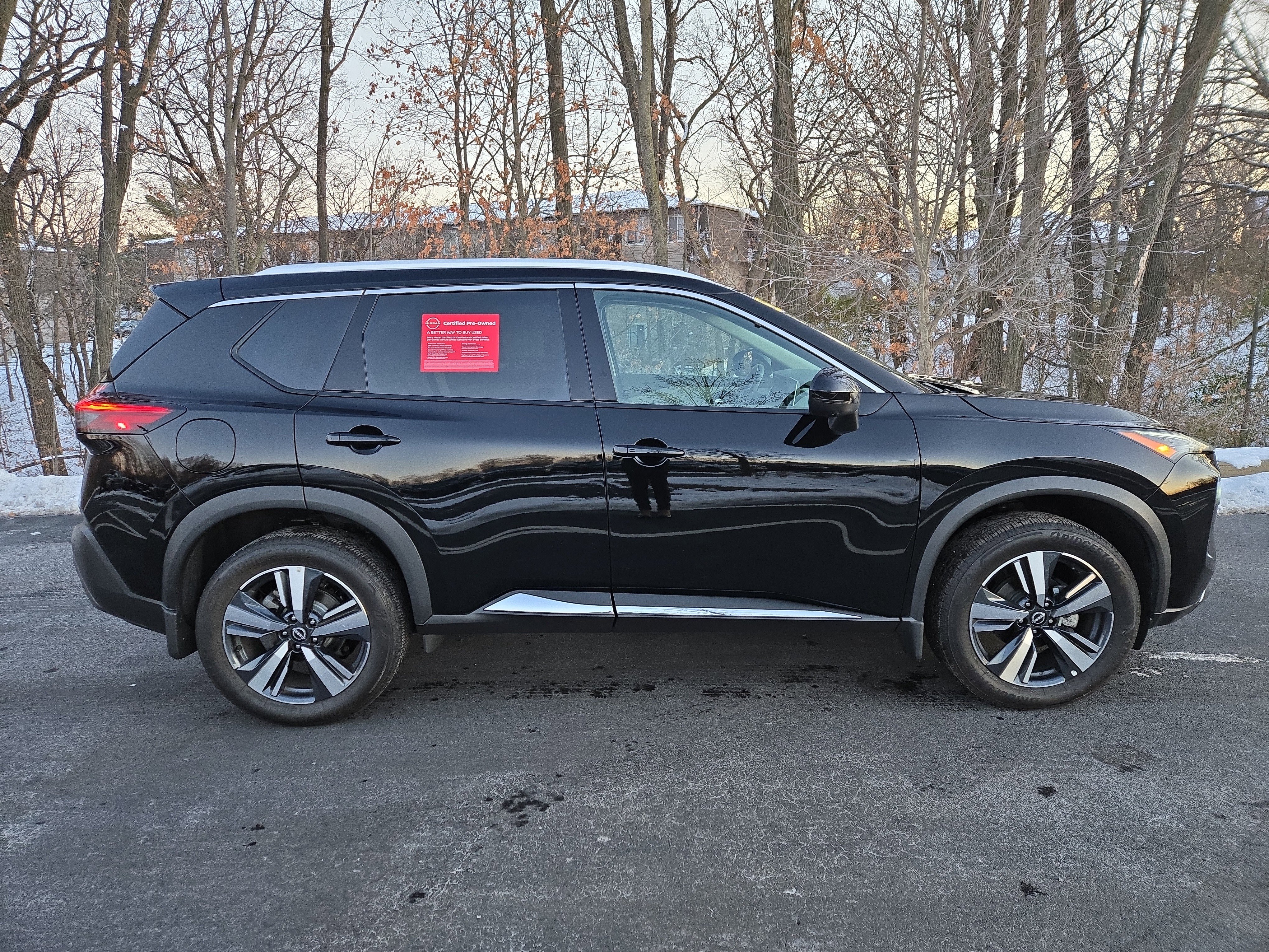 Certified 2023 Nissan Rogue SL image 3