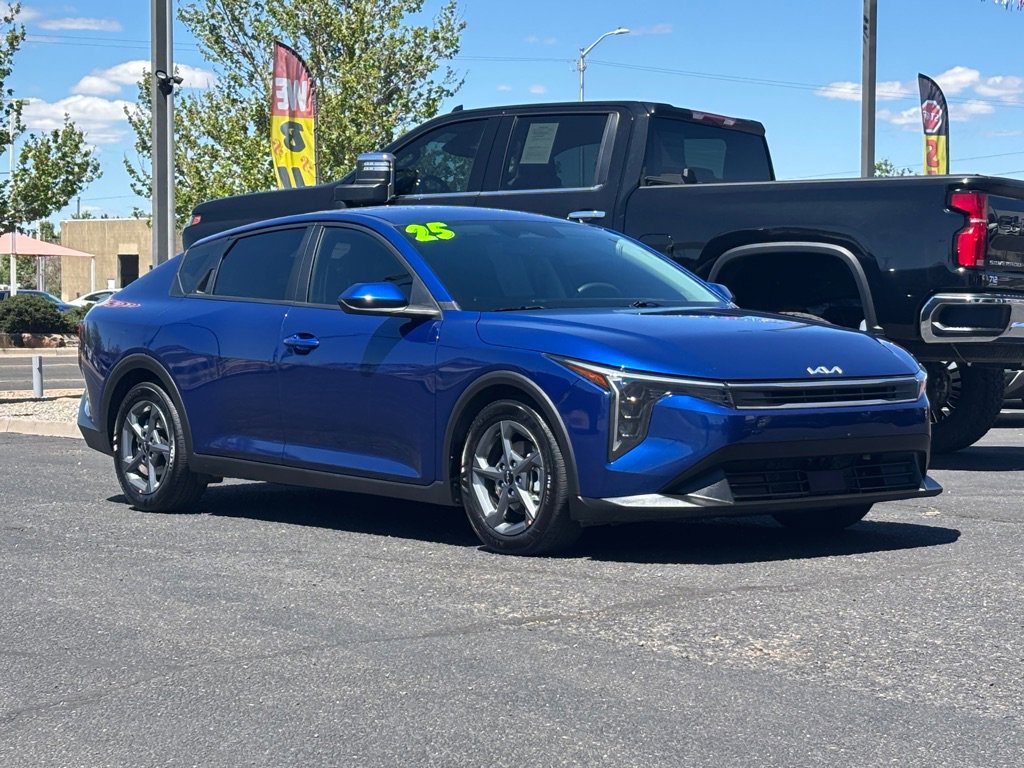 Used 2025 Kia K4 LX FWD image 4