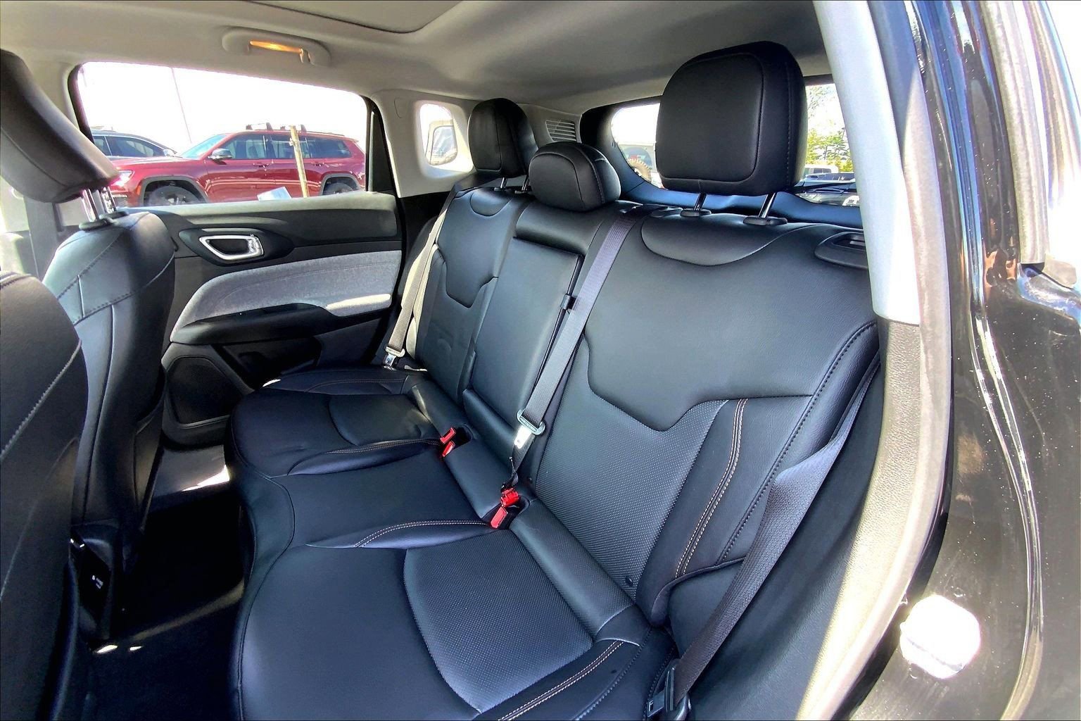 Certified 2022 Jeep Compass Latitude w/ Sun and Sound Group image 20