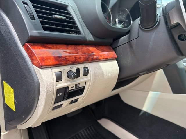 Used 2010 Subaru Outback 2.5i Limited AWD/4WD image 19