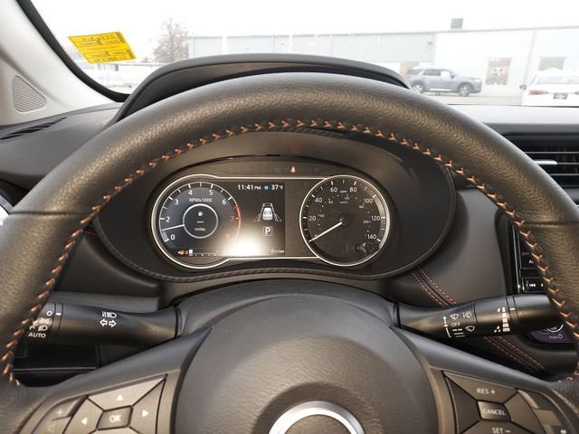 New 2025 Nissan Versa SR w/ Trunk Package FWD image 12