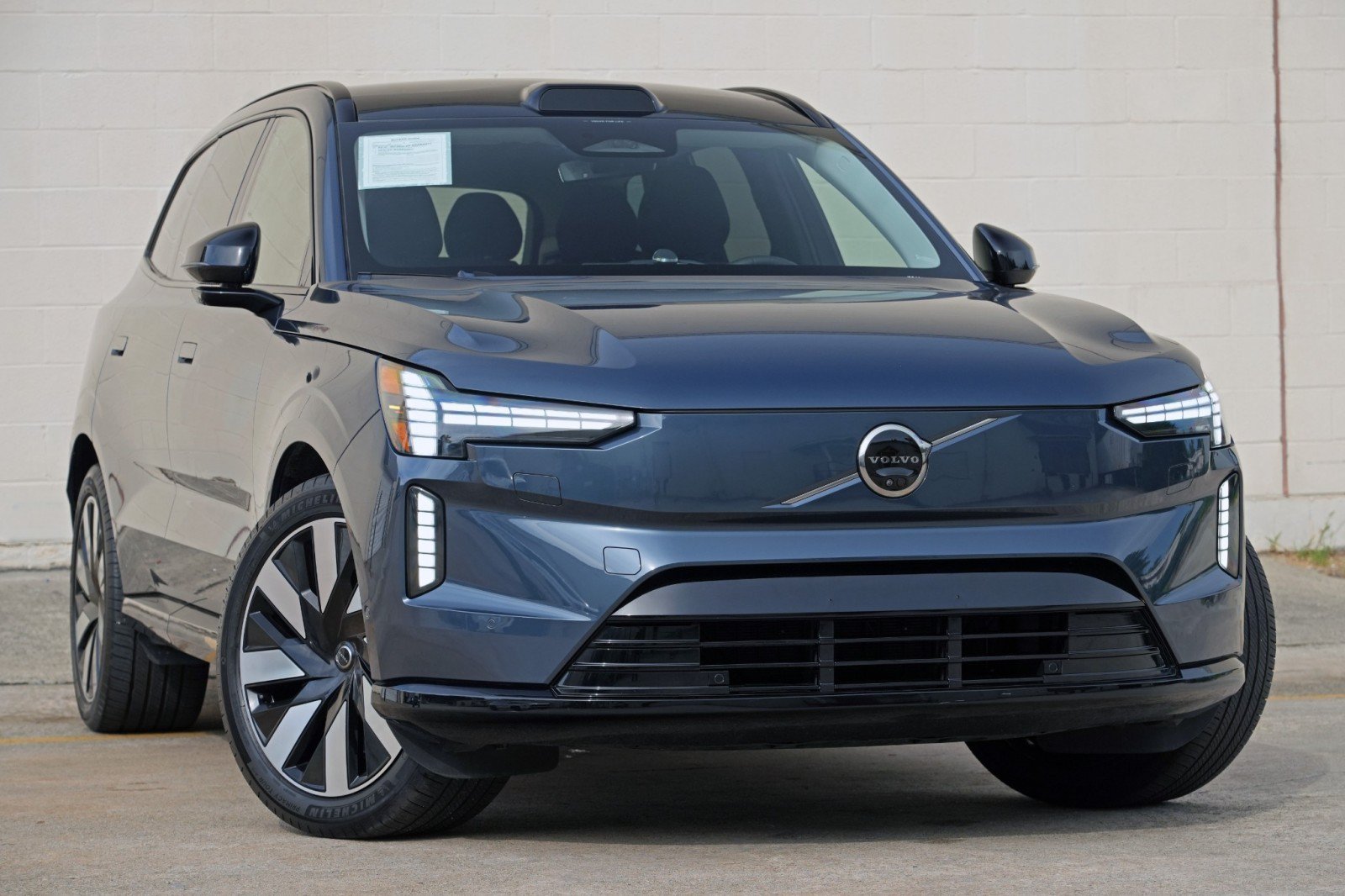 Used 2025 Volvo EX90 Ultra AWD/4WD image 4