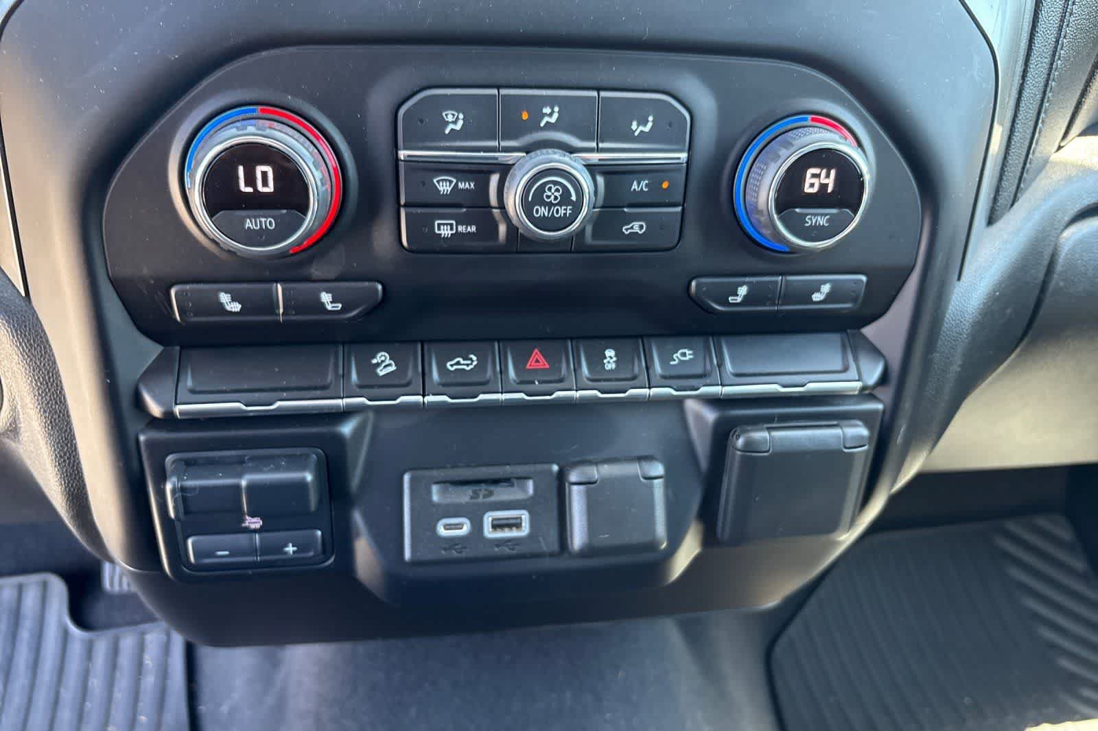 Used 2020 Chevrolet Silverado 2500 LT w/ Convenience Package AWD/4WD image 21