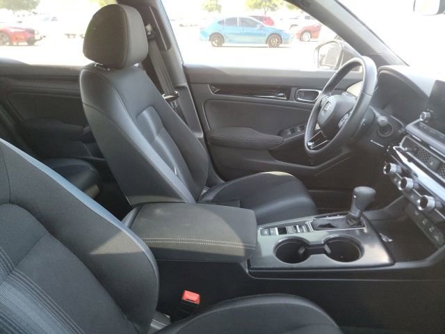 Used 2025 Honda Civic Sport image 9