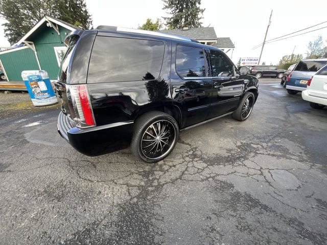 Used 2014 Cadillac Escalade Premium AWD/4WD image 4