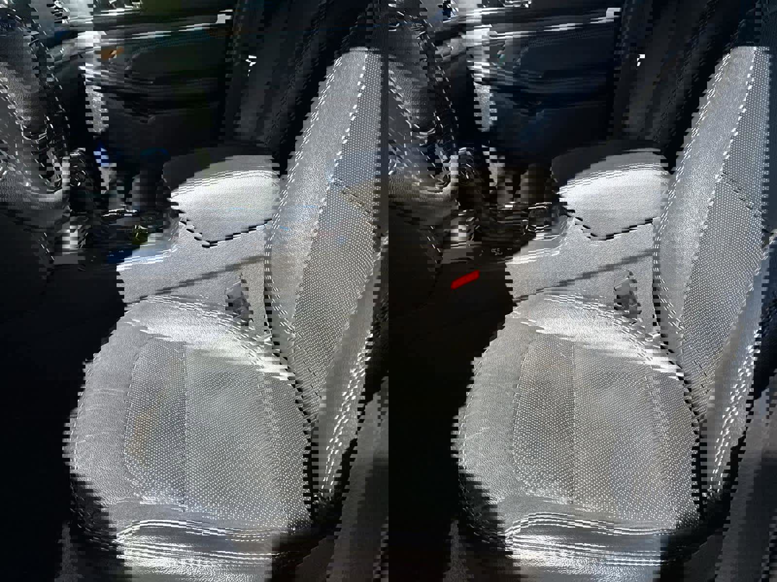 Used 2019 Ford Explorer Limited w/ Class III Trailer Tow Package image 12