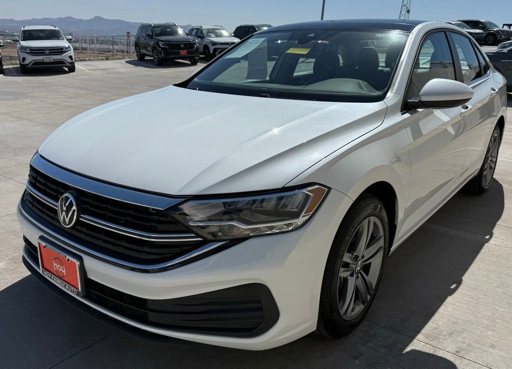 Used 2023 Volkswagen Jetta SE w/ Panoramic Sunroof Package FWD image 14