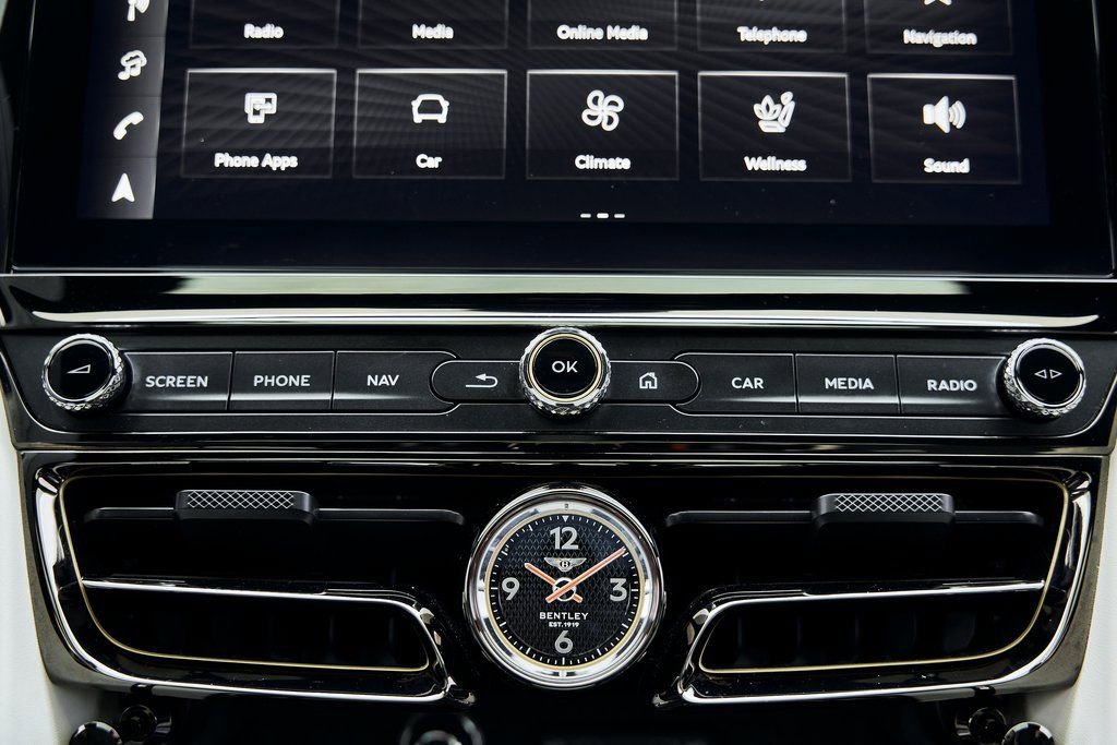 Used 2025 Bentley Flying Spur Plug-In Hybrid image 79