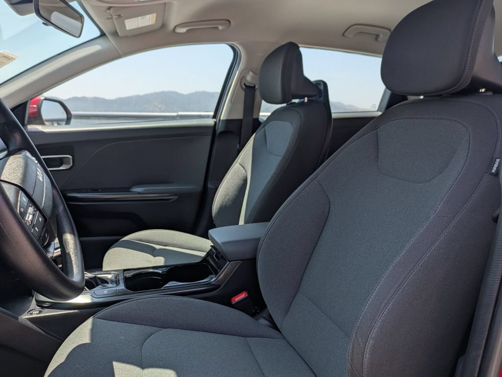 Used 2025 Kia K4 FWD image 20