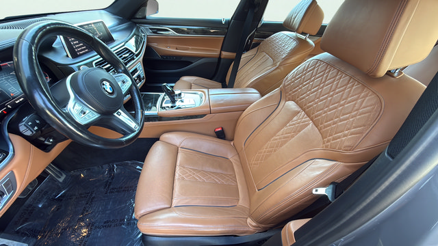 Used 2021 BMW 750i xDrive w/ Luxury Rear Seating Package AWD/4WD image 14