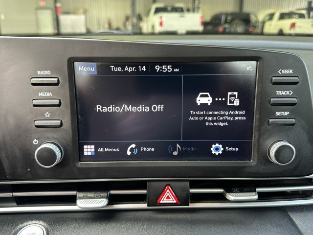Used 2023 Hyundai Elantra SEL FWD image 19