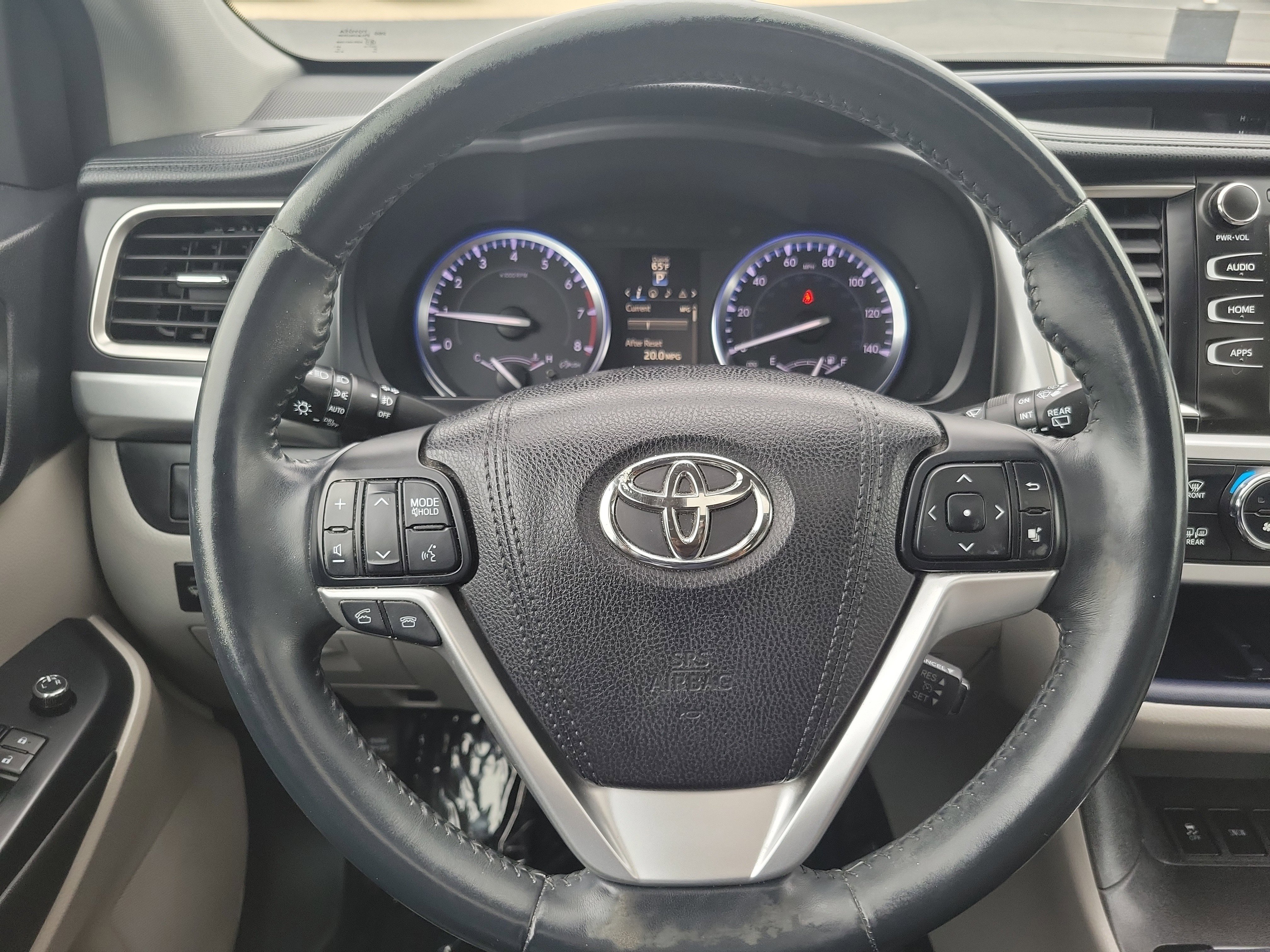 Used 2016 Toyota Highlander XLE AWD/4WD image 23