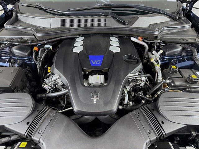 Used 2023 Maserati Ghibli Modena Q4 AWD/4WD image 36