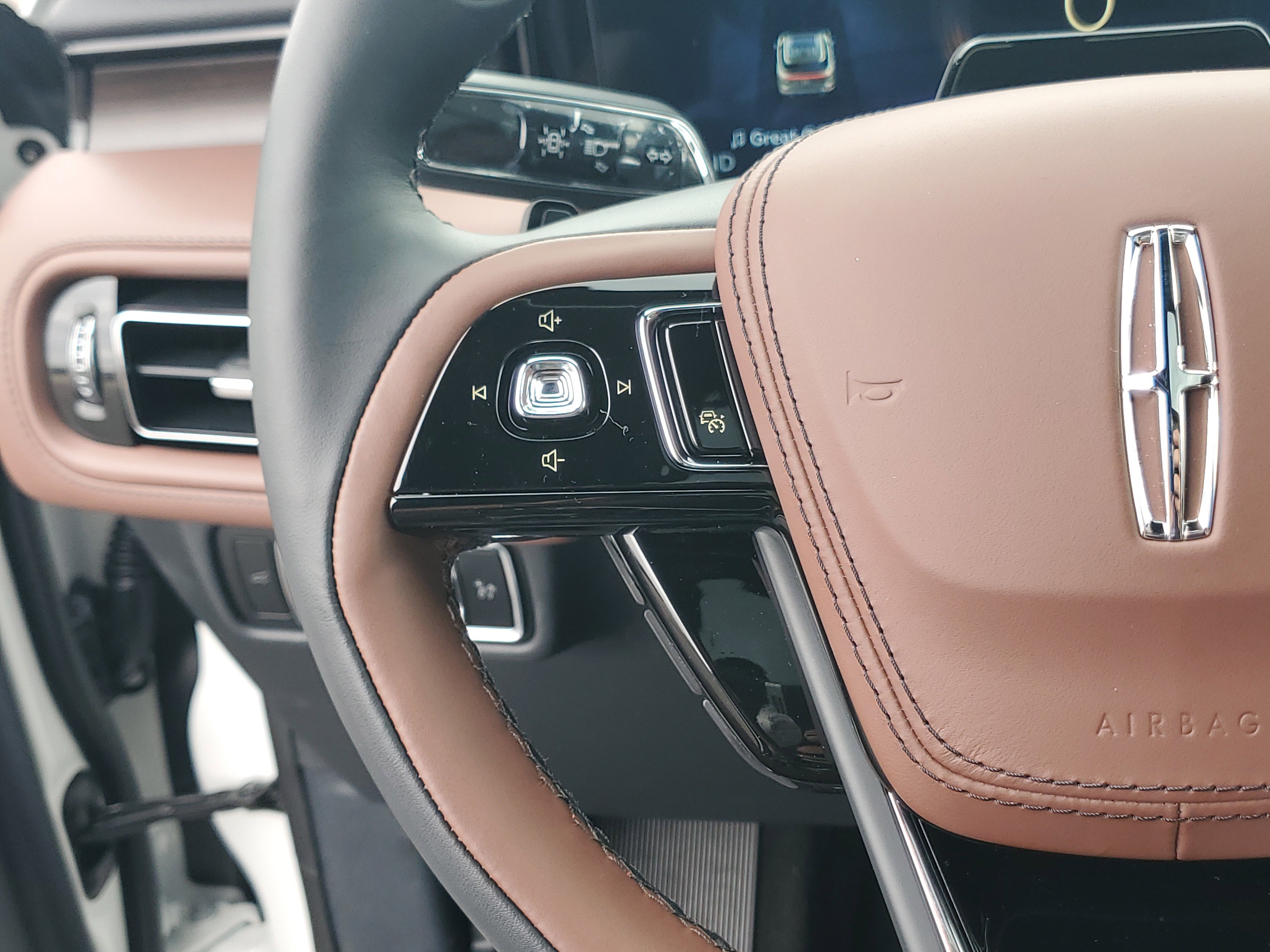 New 2026 Lincoln Aviator Reserve AWD/4WD image 15