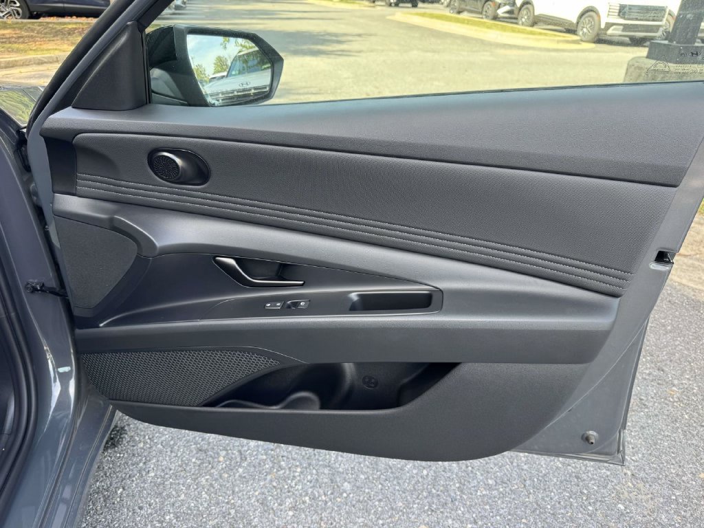 New 2026 Hyundai Elantra SEL Sport Premium FWD image 8