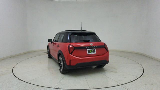 Used 2025 MINI Cooper 4-Door Hardtop image 66