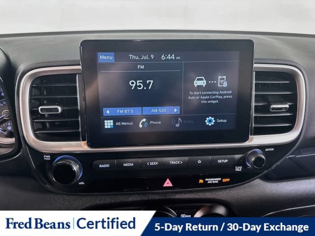 Certified 2021 Hyundai Venue SEL FWD image 24