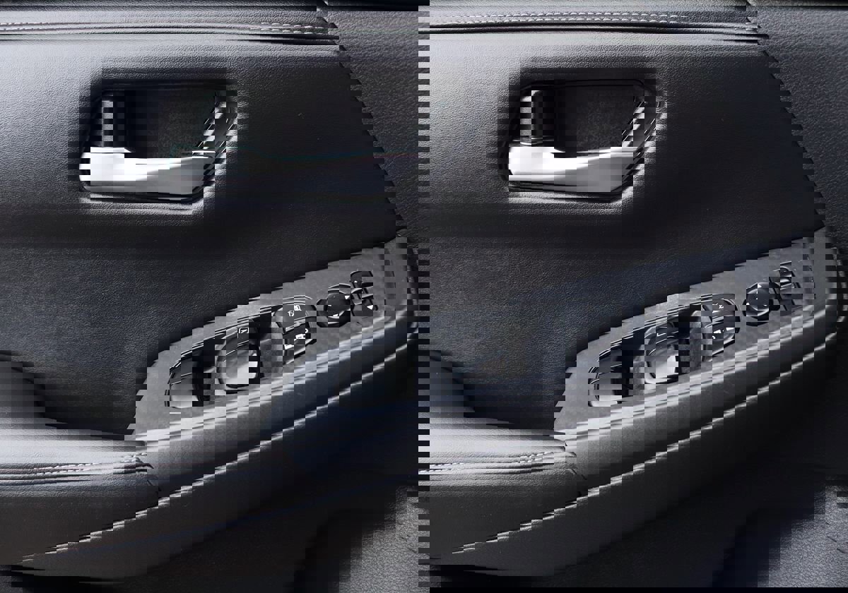 Used 2024 Nissan Sentra SV image 40