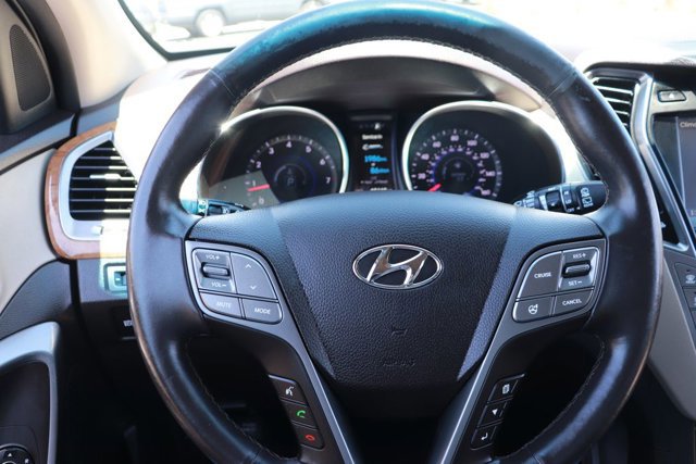 Used 2016 Hyundai Santa Fe Limited w/ Option Group 04 FWD image 22
