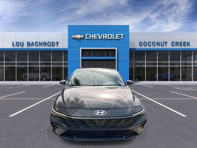 Used 2025 Hyundai Elantra SEL FWD image 3