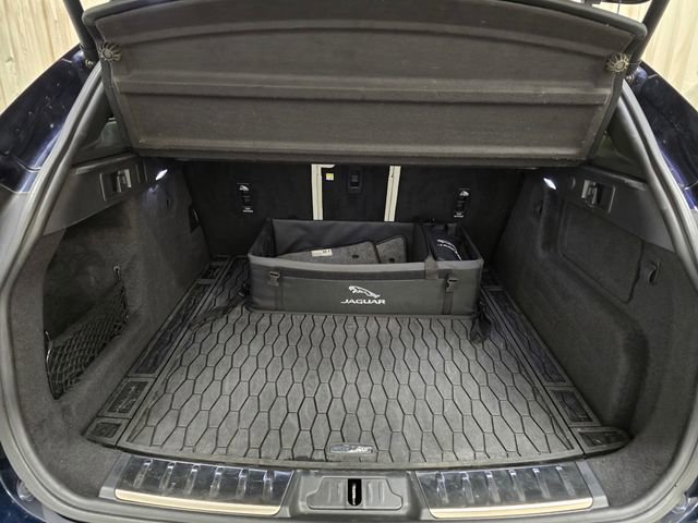 Used 2023 Jaguar F-PACE S image 39