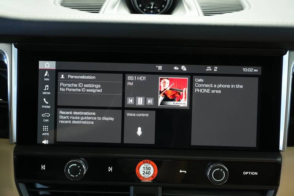 Certified 2026 Porsche Macan AWD/4WD image 17