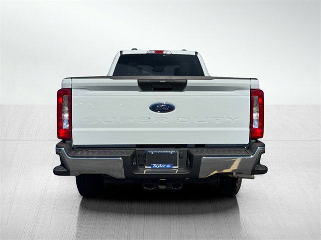 New 2026 Ford F250 XLT image 4