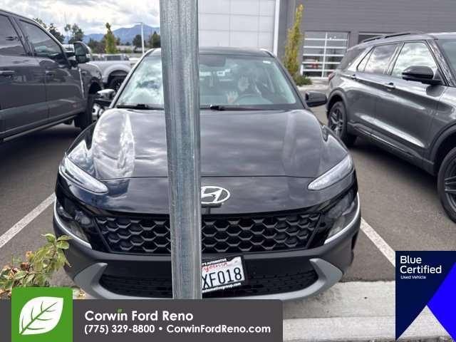 Used 2022 Hyundai Kona SE FWD image 2