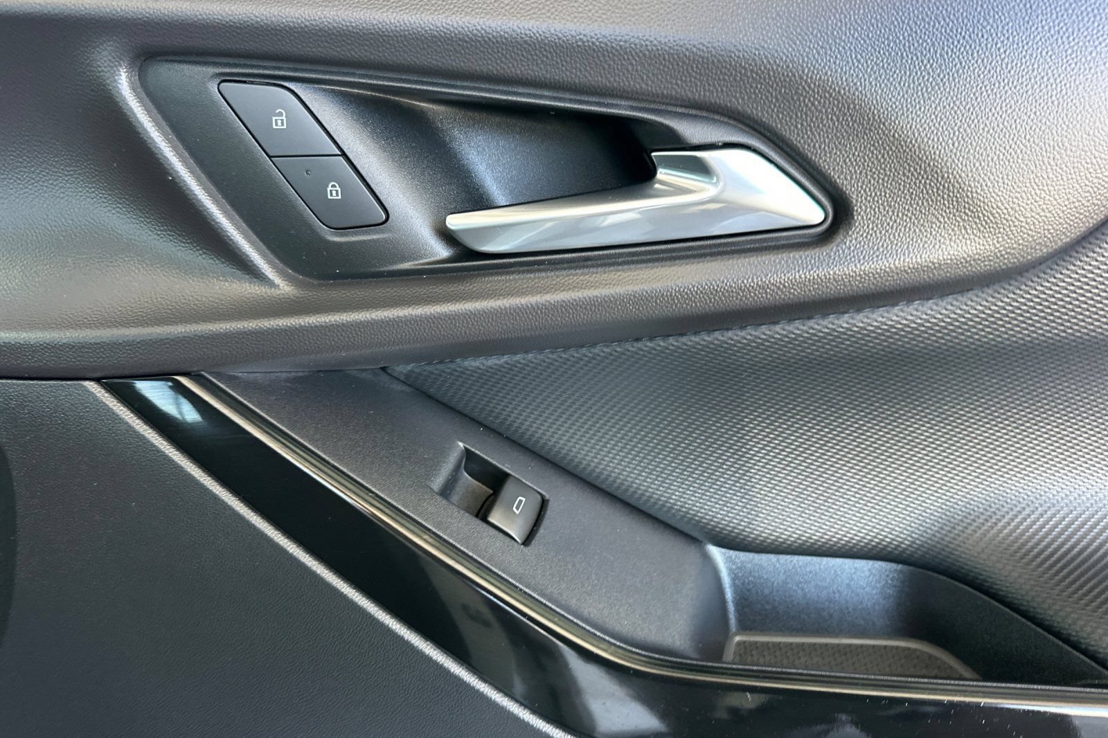 Certified 2026 Chevrolet Equinox LT FWD image 22
