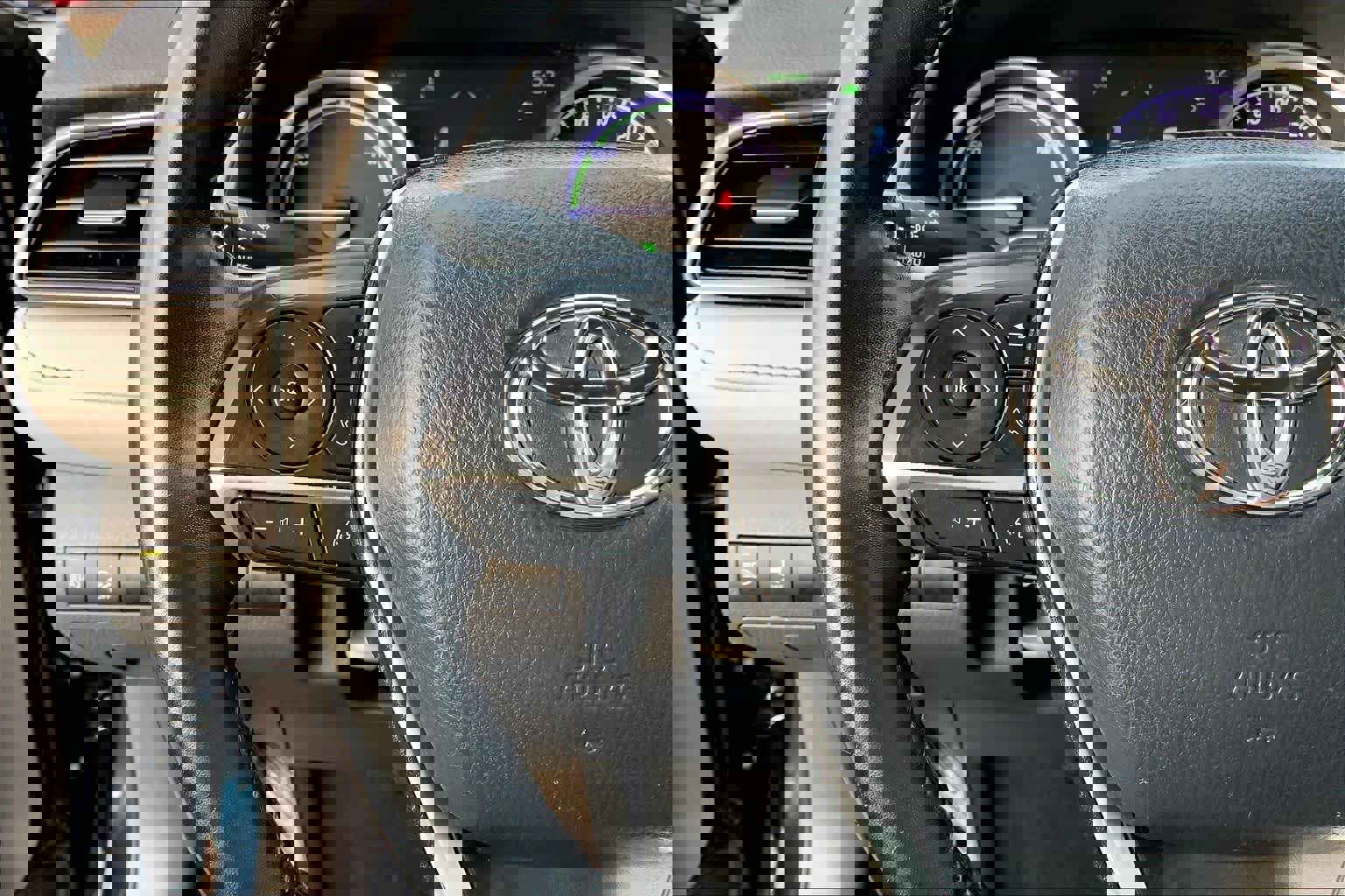 Used 2021 Toyota Camry XLE image 24